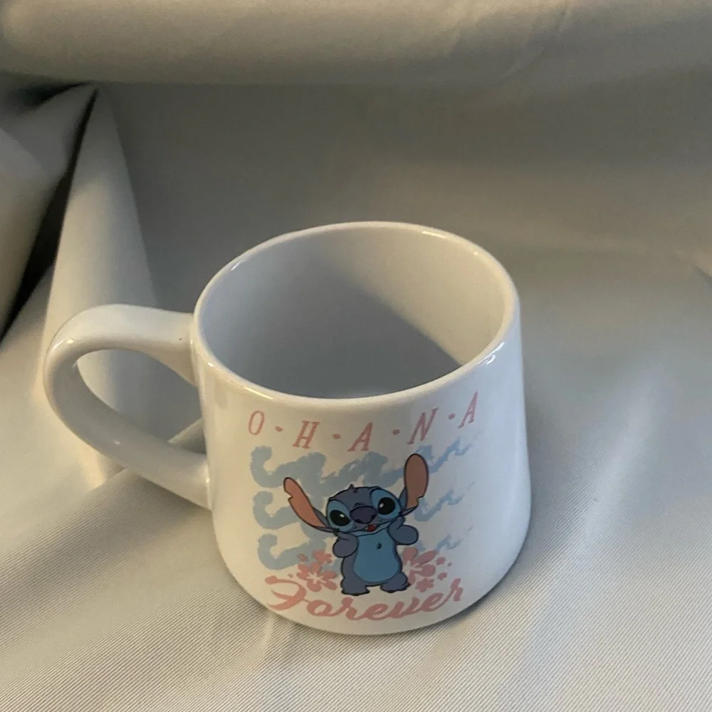 Disneys Stitch Ohana 🥰 - Picture 2 of 3